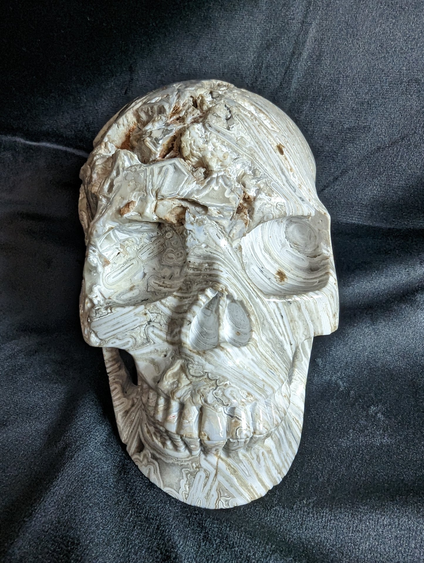 Lattice Agate Skull Carving